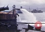Immagine di Pompaggio di acqua Pearl Harbor Hawaii USA, 1942, secondo 26 filmato di repertorio 65675061813