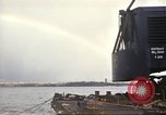 Immagine di Pompaggio di acqua Pearl Harbor Hawaii USA, 1942, secondo 47 filmato di repertorio 65675061813