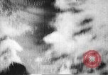 Standbild Air Attack Pearl Harbor Hawaii USA, 1941, aus Sekunde 17 historischem Filmmaterial Videoclip 65675061815