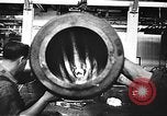 Standbild uns Munitionsfabrik Zweiten Weltkrieg United States USA, 1942, aus Sekunde 16 historischem Filmmaterial Videoclip 65675061833