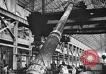 Standbild uns Munitionsfabrik Zweiten Weltkrieg United States USA, 1942, aus Sekunde 17 historischem Filmmaterial Videoclip 65675061833