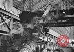 Standbild uns Munitionsfabrik Zweiten Weltkrieg United States USA, 1942, aus Sekunde 18 historischem Filmmaterial Videoclip 65675061833