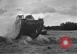 Standbild uns Munitionsfabrik Zweiten Weltkrieg United States USA, 1942, aus Sekunde 31 historischem Filmmaterial Videoclip 65675061833