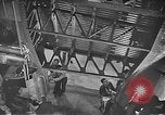 Standbild uns Munitionsfabrik Zweiten Weltkrieg United States USA, 1942, aus Sekunde 46 historischem Filmmaterial Videoclip 65675061833
