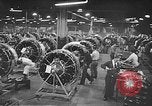 Standbild uns Munitionsfabrik Zweiten Weltkrieg United States USA, 1942, aus Sekunde 50 historischem Filmmaterial Videoclip 65675061833