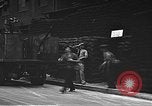 Immagine di Stati Uniti Marines guardia Naval Air Station Pearl Harbor Hawaii USA, 1941, secondo 4 filmato di repertorio 65675061834