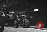 Immagine di Stati Uniti Marines guardia Naval Air Station Pearl Harbor Hawaii USA, 1941, secondo 8 filmato di repertorio 65675061834