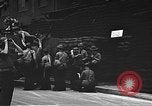Immagine di Stati Uniti Marines guardia Naval Air Station Pearl Harbor Hawaii USA, 1941, secondo 13 filmato di repertorio 65675061834