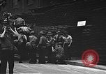 Immagine di Stati Uniti Marines guardia Naval Air Station Pearl Harbor Hawaii USA, 1941, secondo 15 filmato di repertorio 65675061834