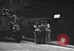Immagine di Stati Uniti Marines guardia Naval Air Station Pearl Harbor Hawaii USA, 1941, secondo 25 filmato di repertorio 65675061834