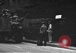 Immagine di Stati Uniti Marines guardia Naval Air Station Pearl Harbor Hawaii USA, 1941, secondo 30 filmato di repertorio 65675061834