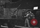 Immagine di Stati Uniti Marines guardia Naval Air Station Pearl Harbor Hawaii USA, 1941, secondo 44 filmato di repertorio 65675061834