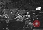 Immagine di Stati Uniti Marines guardia Naval Air Station Pearl Harbor Hawaii USA, 1941, secondo 47 filmato di repertorio 65675061834