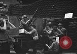 Immagine di Stati Uniti Marines guardia Naval Air Station Pearl Harbor Hawaii USA, 1941, secondo 51 filmato di repertorio 65675061834