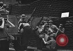 Immagine di Stati Uniti Marines guardia Naval Air Station Pearl Harbor Hawaii USA, 1941, secondo 52 filmato di repertorio 65675061834