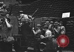 Immagine di Stati Uniti Marines guardia Naval Air Station Pearl Harbor Hawaii USA, 1941, secondo 58 filmato di repertorio 65675061834