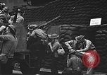 Immagine di Stati Uniti Marines guardia Naval Air Station Pearl Harbor Hawaii USA, 1941, secondo 62 filmato di repertorio 65675061834