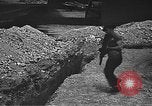 Standbild Defensive Training Pearl Harbor Hawaii USA, 1941, aus Sekunde 15 historischem Filmmaterial Videoclip 65675061835