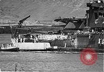 Standbild Navy Liberty party Pearl Harbor Hawaii USA, 1942, aus Sekunde 19 historischem Filmmaterial Videoclip 65675061842