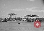 Standbild Navy Liberty party Pearl Harbor Hawaii USA, 1942, aus Sekunde 47 historischem Filmmaterial Videoclip 65675061842