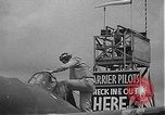 Standbild USA Piloten Kaneohe Bay Hawaii USA, 1942, aus Sekunde 6 historischem Filmmaterial Videoclip 65675061846