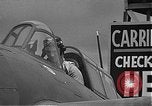 Standbild USA Piloten Kaneohe Bay Hawaii USA, 1942, aus Sekunde 17 historischem Filmmaterial Videoclip 65675061846