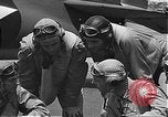 Standbild USA Piloten Kaneohe Bay Hawaii USA, 1942, aus Sekunde 37 historischem Filmmaterial Videoclip 65675061846