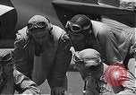 Standbild USA Piloten Kaneohe Bay Hawaii USA, 1942, aus Sekunde 38 historischem Filmmaterial Videoclip 65675061846