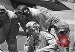 Standbild USA Piloten Kaneohe Bay Hawaii USA, 1942, aus Sekunde 40 historischem Filmmaterial Videoclip 65675061846