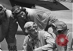 Standbild USA Piloten Kaneohe Bay Hawaii USA, 1942, aus Sekunde 44 historischem Filmmaterial Videoclip 65675061846