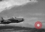 Image CAPC John Thach et Lt Edward O'Hare flying F4F Aéronefs Kaneohe Hawaii USA, 1942, de la seconde 32 séquences d'archives historiques vidéo 65675061851