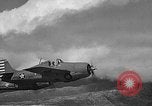 Image CAPC John Thach et Lt Edward O'Hare flying F4F Aéronefs Kaneohe Hawaii USA, 1942, de la seconde 35 séquences d'archives historiques vidéo 65675061851