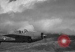 Image CAPC John Thach et Lt Edward O'Hare flying F4F Aéronefs Kaneohe Hawaii USA, 1942, de la seconde 37 séquences d'archives historiques vidéo 65675061851