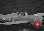 Image pilotes de Navy VF-3 battant F4F Wildcat aéronefs Hawaii USA, 1942, de la seconde 16 séquences d'archives historiques vidéo 65675061853