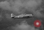 Image pilotes de Navy VF-3 battant F4F Wildcat aéronefs Hawaii USA, 1942, de la seconde 24 séquences d'archives historiques vidéo 65675061853