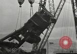 Standbild versunkene USS Arizona Pearl Harbor Hawaii USA, 1942, aus Sekunde 12 historischem Filmmaterial Videoclip 65675061859