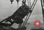 Standbild versunkene USS Arizona Pearl Harbor Hawaii USA, 1942, aus Sekunde 16 historischem Filmmaterial Videoclip 65675061859