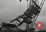 Standbild versunkene USS Arizona Pearl Harbor Hawaii USA, 1942, aus Sekunde 23 historischem Filmmaterial Videoclip 65675061859
