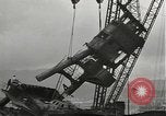 Standbild versunkene USS Arizona Pearl Harbor Hawaii USA, 1942, aus Sekunde 24 historischem Filmmaterial Videoclip 65675061859
