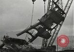 Standbild versunkene USS Arizona Pearl Harbor Hawaii USA, 1942, aus Sekunde 25 historischem Filmmaterial Videoclip 65675061859