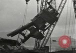 Standbild versunkene USS Arizona Pearl Harbor Hawaii USA, 1942, aus Sekunde 29 historischem Filmmaterial Videoclip 65675061859
