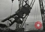 Standbild versunkene USS Arizona Pearl Harbor Hawaii USA, 1942, aus Sekunde 32 historischem Filmmaterial Videoclip 65675061859