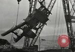 Standbild versunkene USS Arizona Pearl Harbor Hawaii USA, 1942, aus Sekunde 33 historischem Filmmaterial Videoclip 65675061859