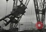 Standbild versunkene USS Arizona Pearl Harbor Hawaii USA, 1942, aus Sekunde 34 historischem Filmmaterial Videoclip 65675061859