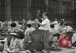 Standbild USA Segler Pearl Harbor Hawaii USA, 1942, aus Sekunde 22 historischem Filmmaterial Videoclip 65675061860