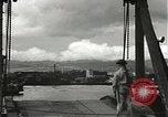 Standbild zivilen Arbeitskräfte Pearl Harbor Hawaii USA, 1942, aus Sekunde 5 historischem Filmmaterial Videoclip 65675061861