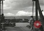 Standbild zivilen Arbeitskräfte Pearl Harbor Hawaii USA, 1942, aus Sekunde 23 historischem Filmmaterial Videoclip 65675061861