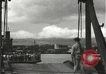 Standbild zivilen Arbeitskräfte Pearl Harbor Hawaii USA, 1942, aus Sekunde 25 historischem Filmmaterial Videoclip 65675061861
