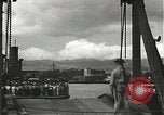 Standbild zivilen Arbeitskräfte Pearl Harbor Hawaii USA, 1942, aus Sekunde 27 historischem Filmmaterial Videoclip 65675061861