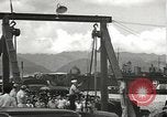Standbild zivilen Arbeitskräfte Pearl Harbor Hawaii USA, 1942, aus Sekunde 35 historischem Filmmaterial Videoclip 65675061861